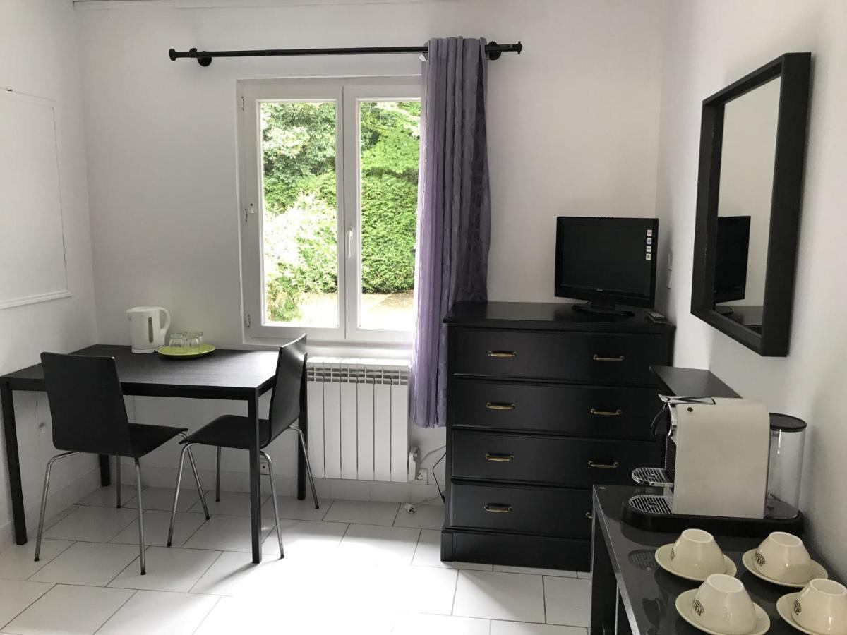 Maison De Longde-Appartement Avec 2 Chambres Villejuif Exterior photo